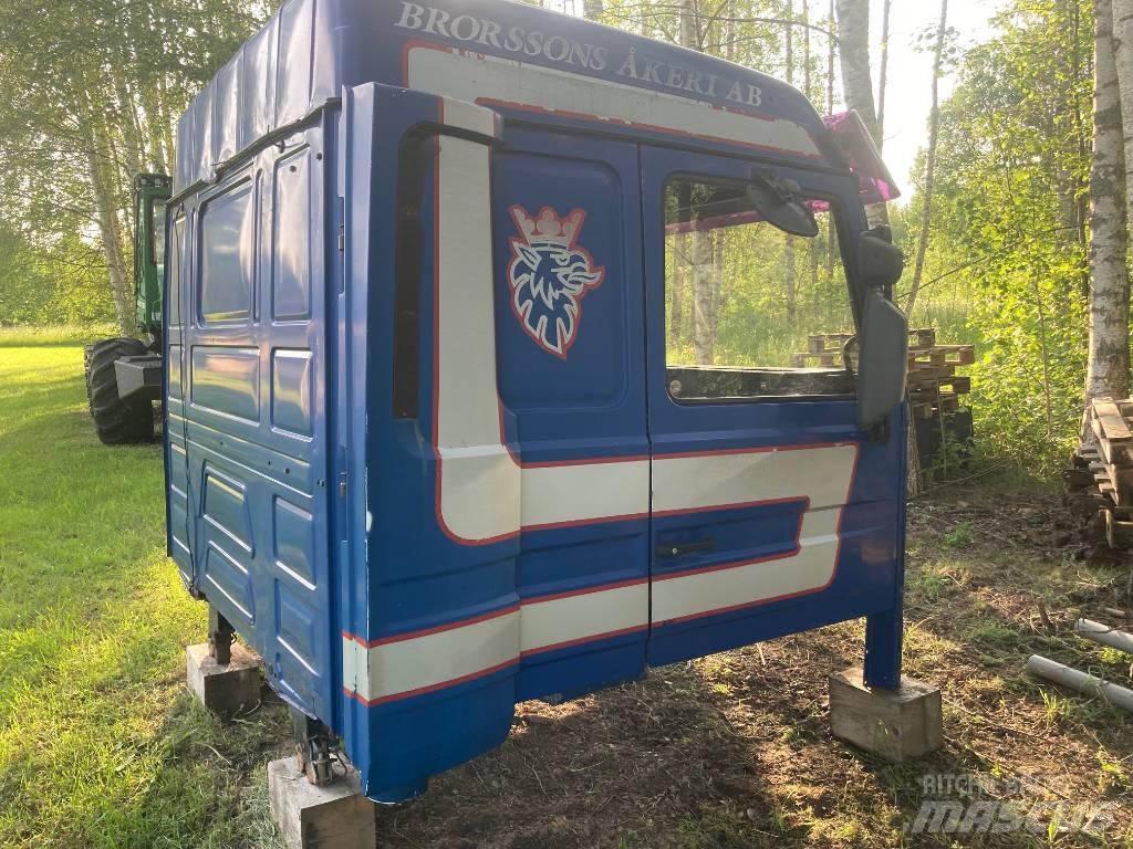 Scania 143 H Ohjaamot ja sisustat