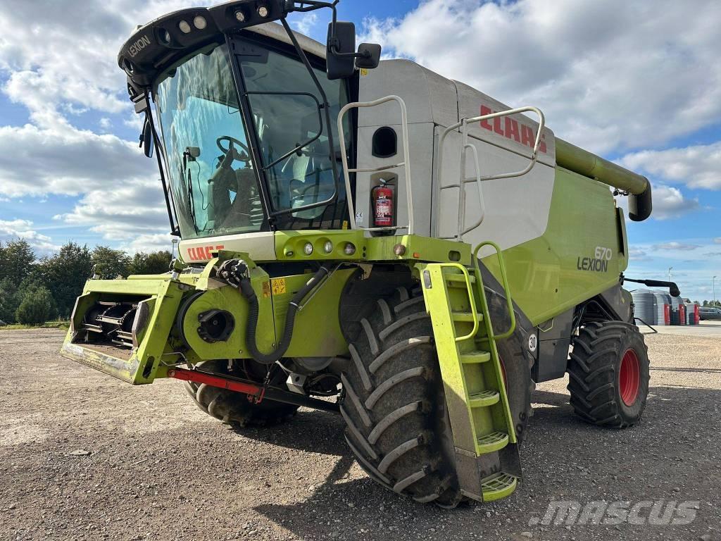 CLAAS Lexion 670 Leikkuupuimurit