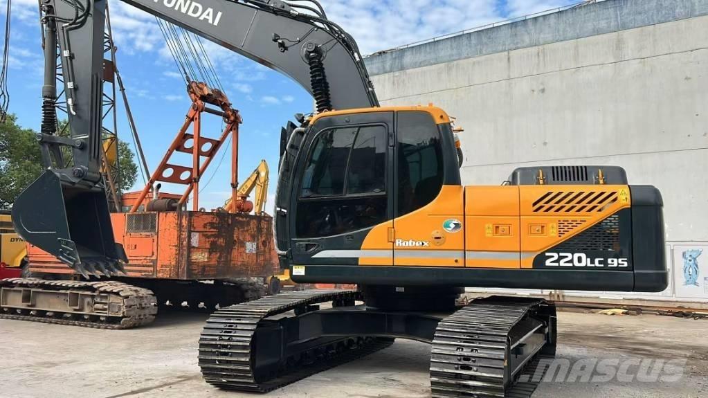 Hyundai R220LC-9S Midikaivukoneet 7t - 12t