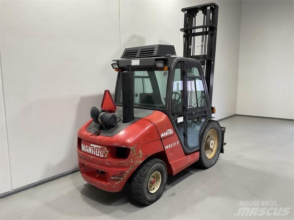 Manitou MSI 35T Maastotrukit