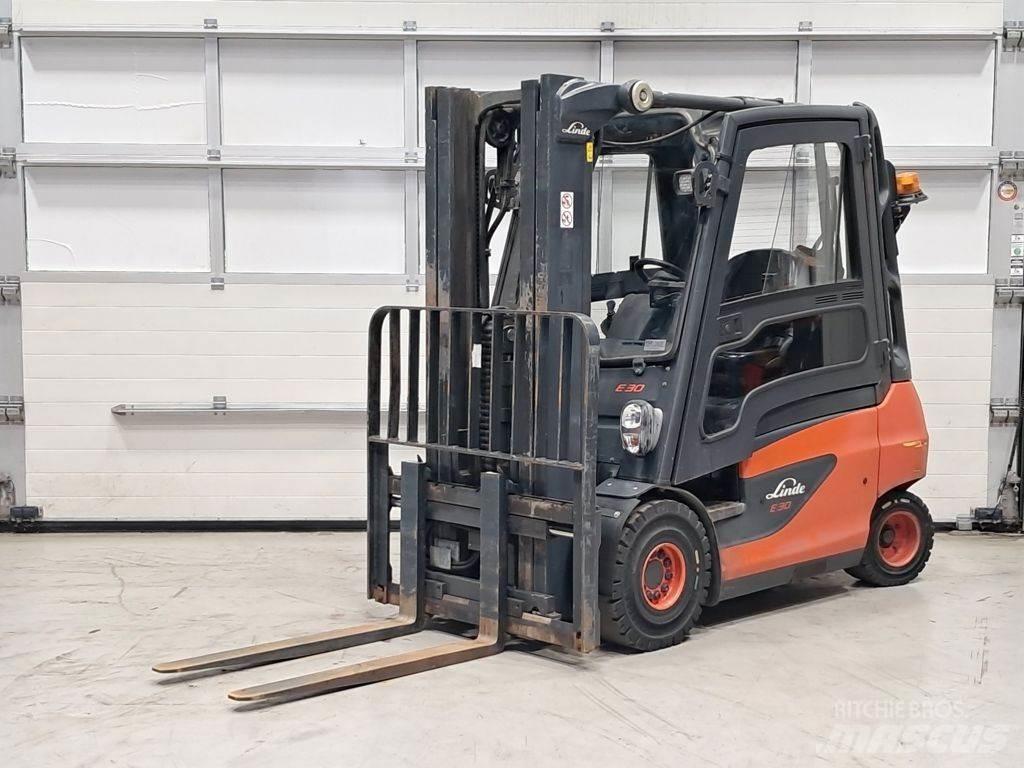 Linde E30-01 Sähkötrukit