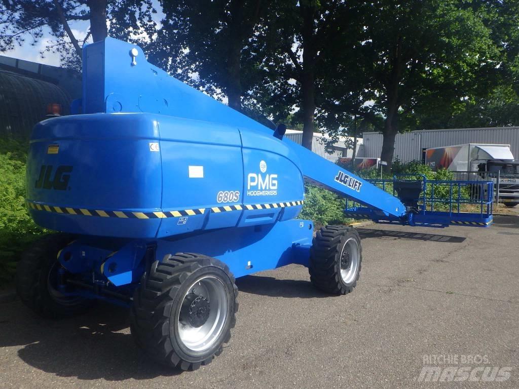 JLG 680S Teleskooppipuominostimet