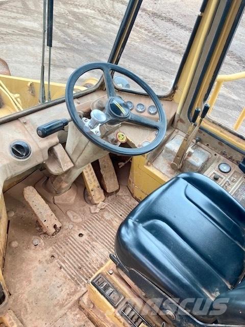 CAT 950 B Pyöräkuormaajat