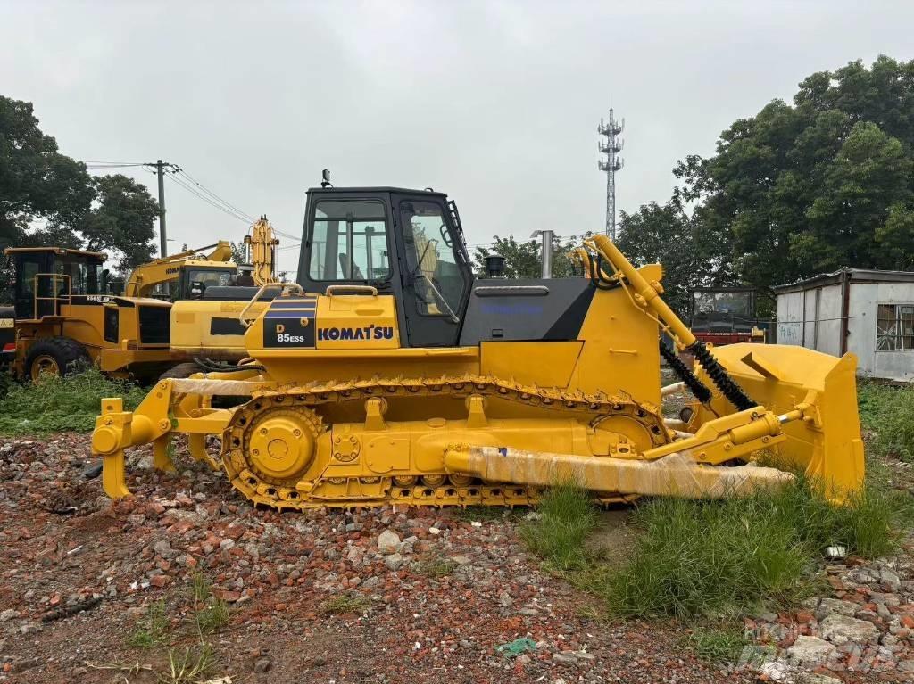 Komatsu D 85 E-12 Telaketjupuskutraktorit
