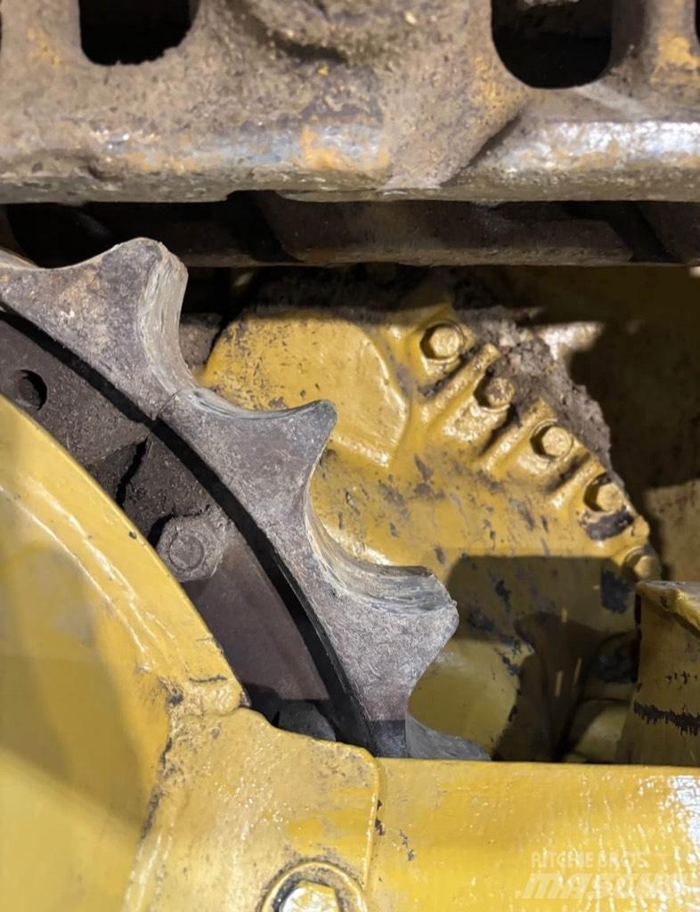 CAT D 7 G Telaketjupuskutraktorit