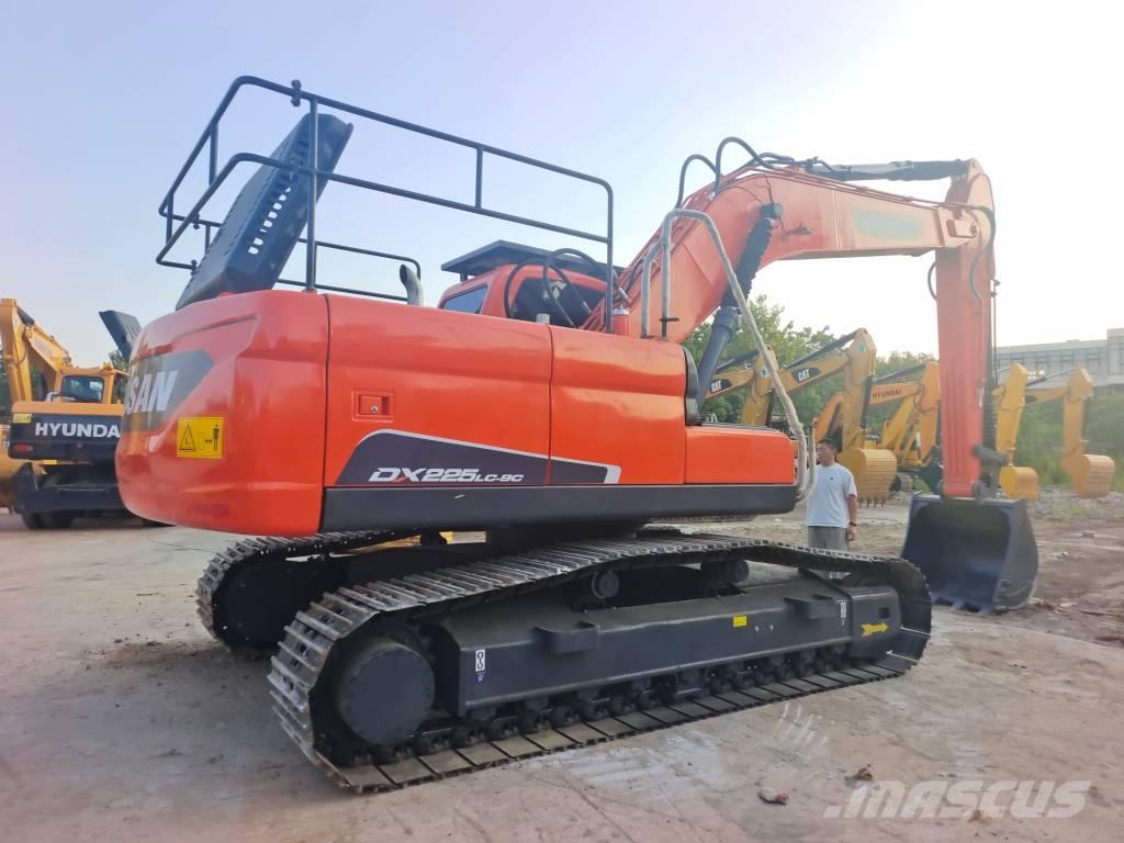 Doosan DX 225LC-9C Telakaivukoneet