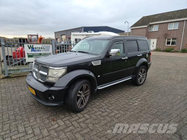 Dodge Nitro Henkilöautot