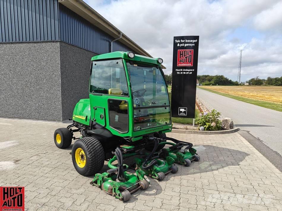 John Deere 3245 C Väyläleikkuri