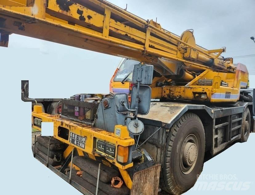 Tadano TR500M-3 RT-nosturit