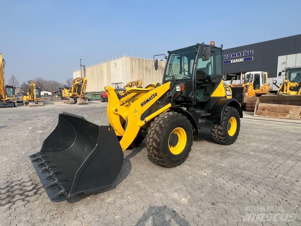 Komatsu WA 100 M-5 Pyöräkuormaajat