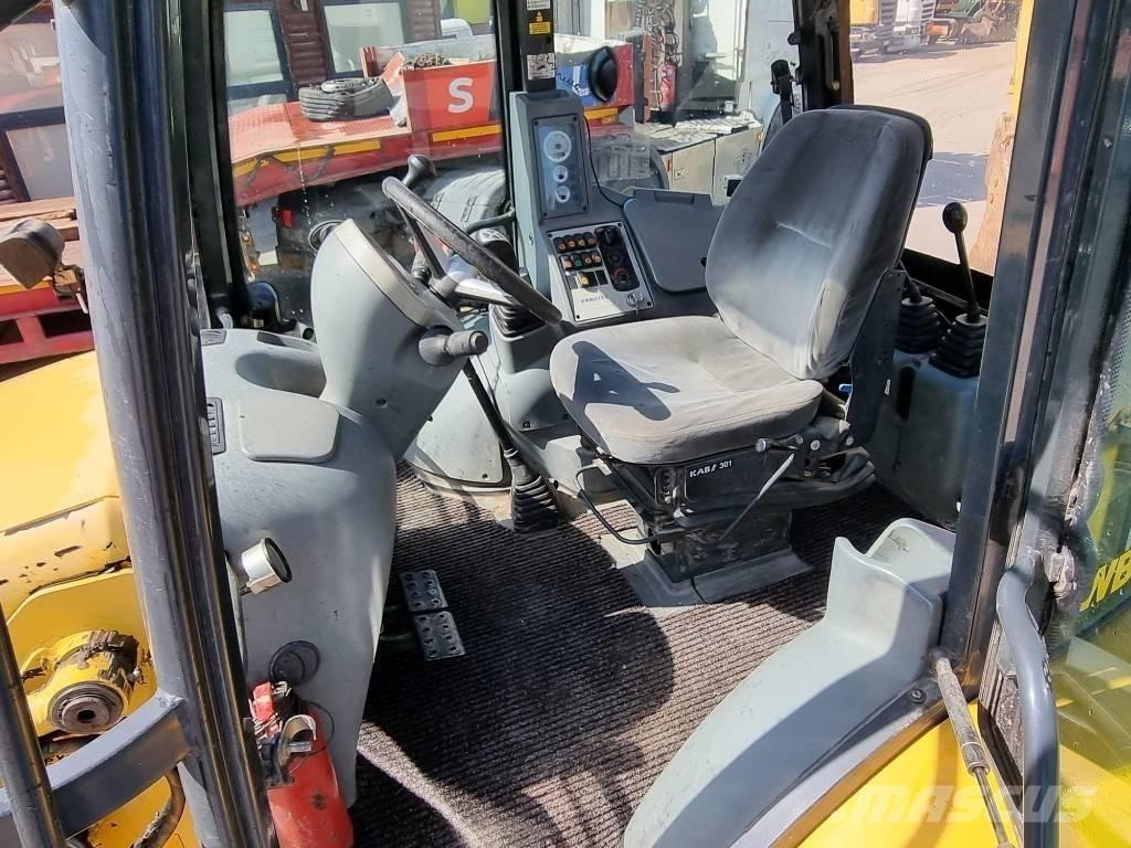 Komatsu WB 93 S-5EO Kaivurikuormaajat