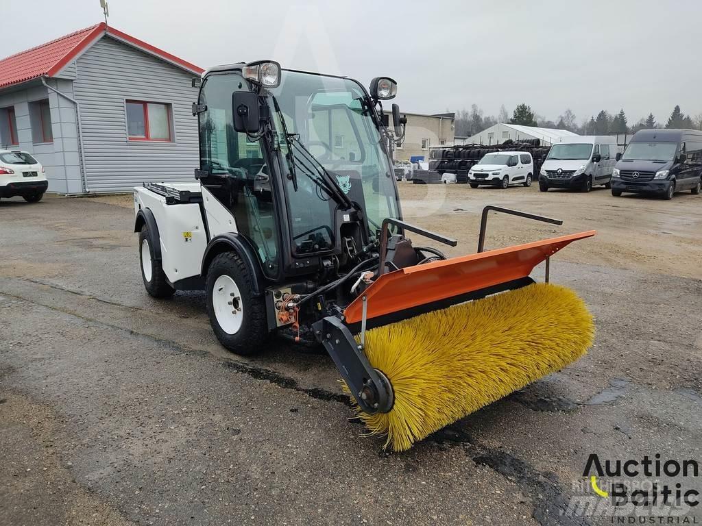 Multihog CX75 Lakaisukoneet