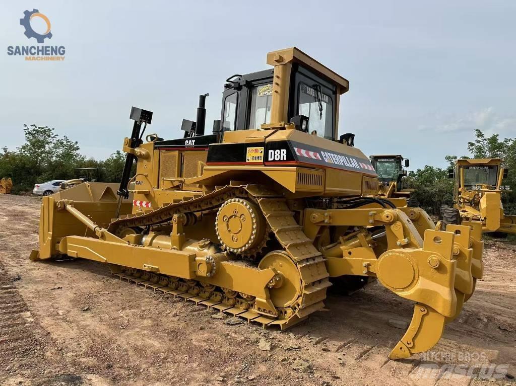 CAT D 8 R Telaketjupuskutraktorit