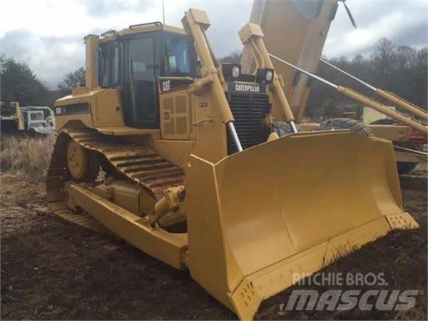 CAT D 6 R Telaketjupuskutraktorit