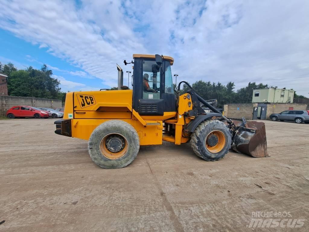 JCB 426 Pyöräkuormaajat
