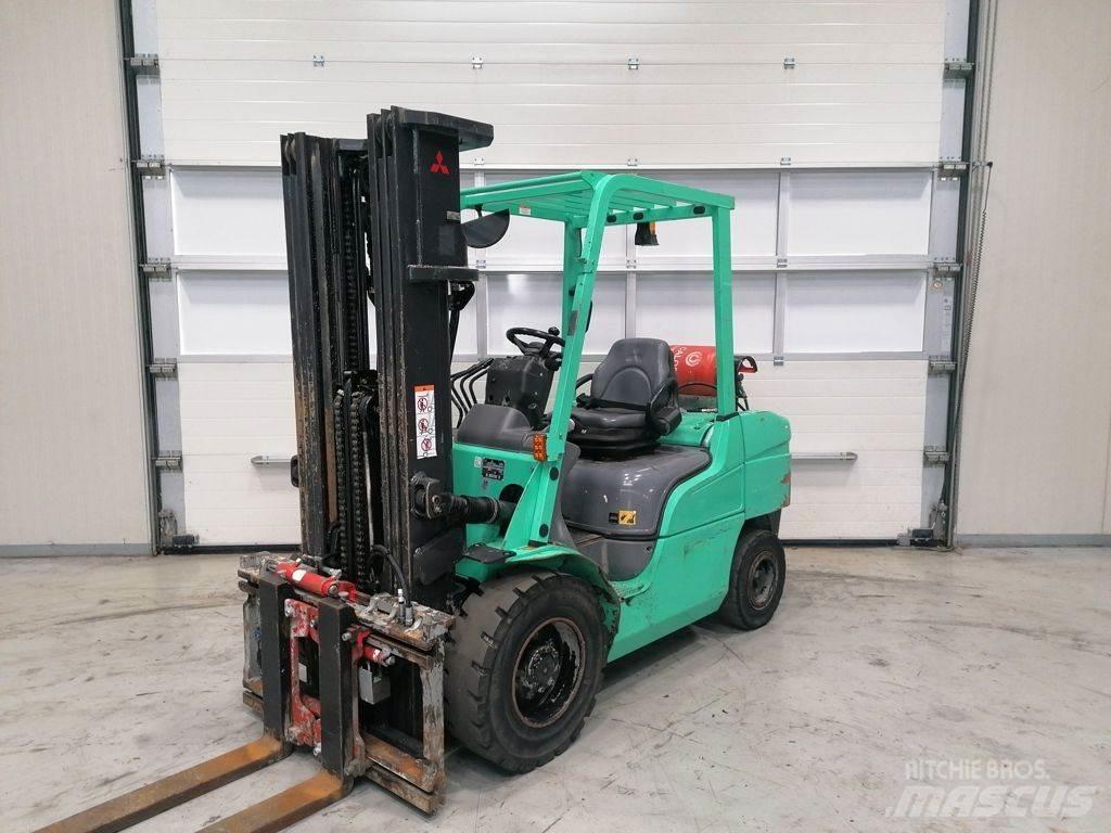 Mitsubishi FG35NT Nestekaasutrukit