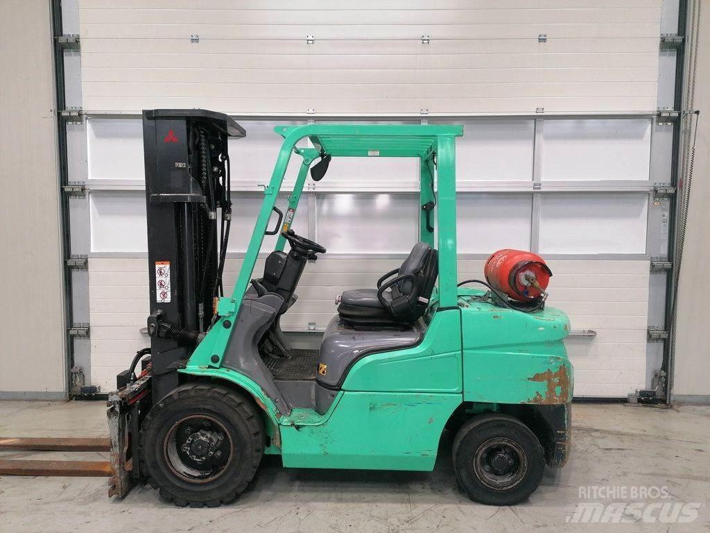 Mitsubishi FG35NT Nestekaasutrukit