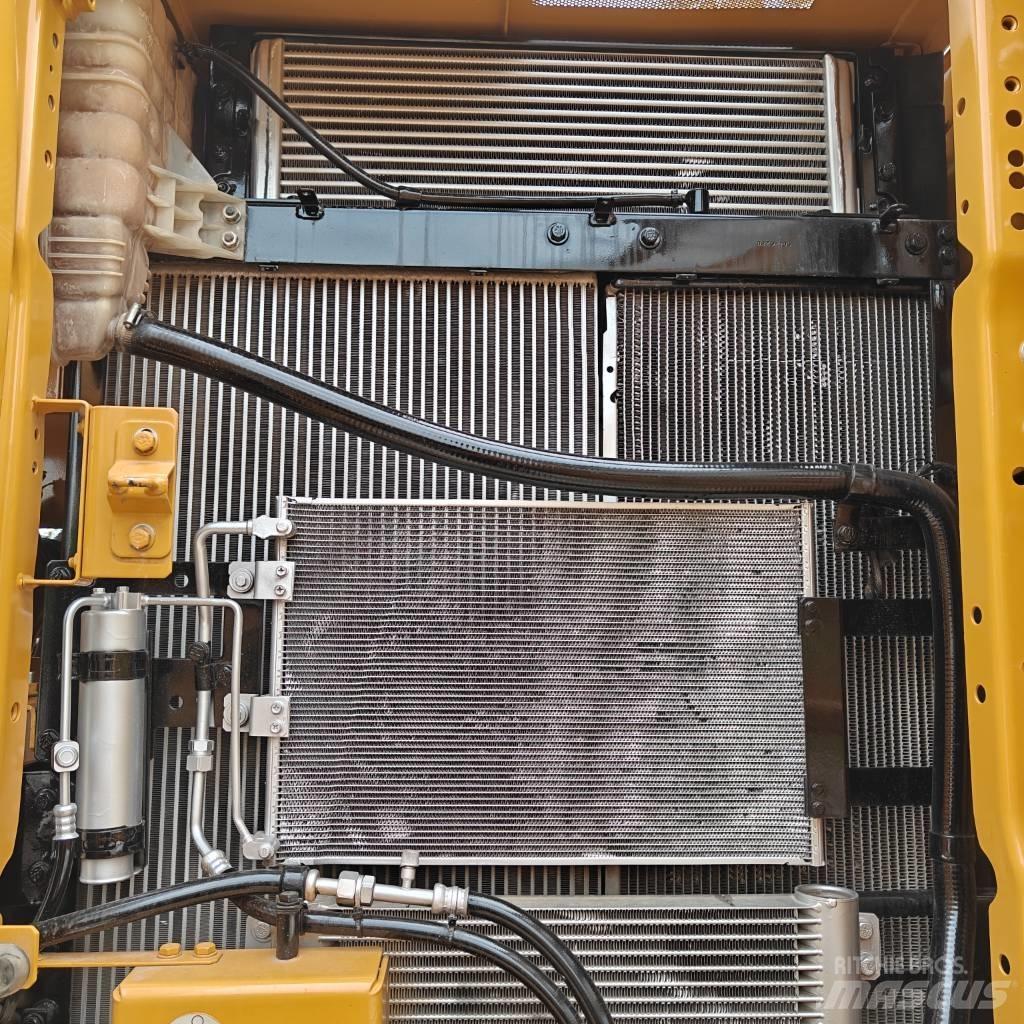 CAT 320 Telakaivukoneet