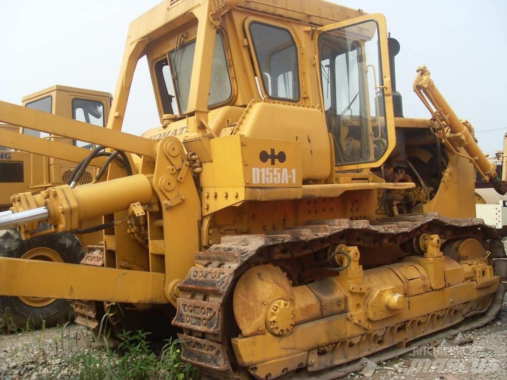 Komatsu d155a-1 Telaketjupuskutraktorit