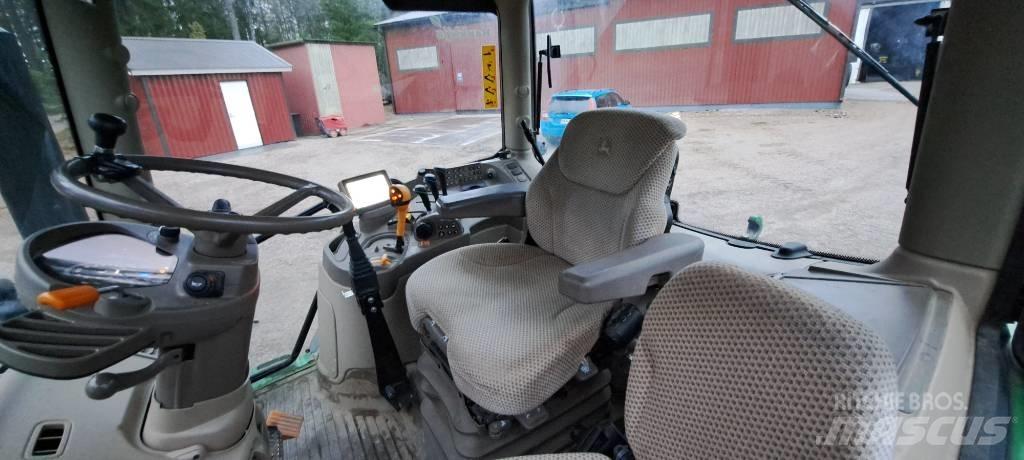 John Deere 6130 R Traktorit