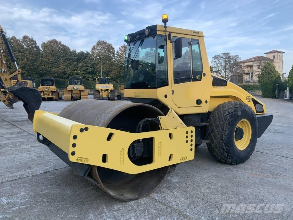 Bomag BW 213 D H-4 Yksivalssijyrät