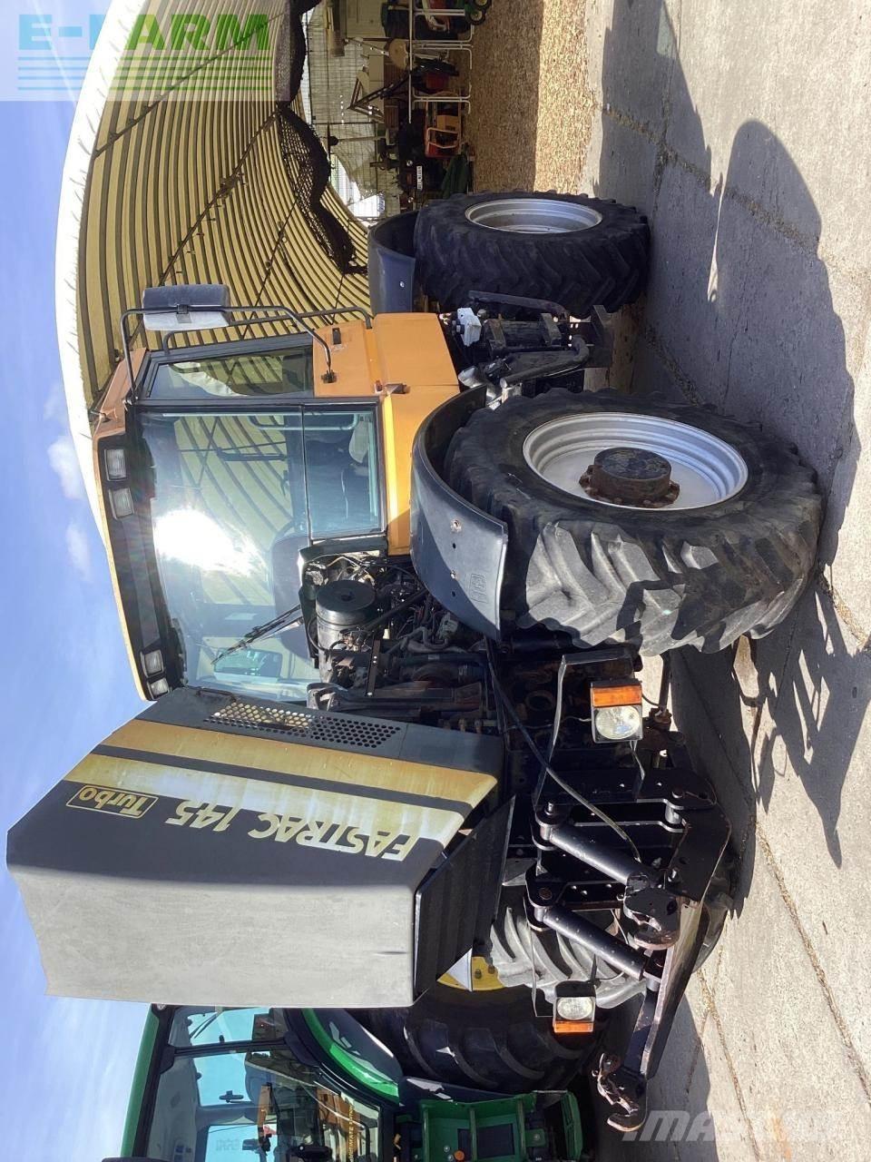 JCB Fastrac 145 Traktorit
