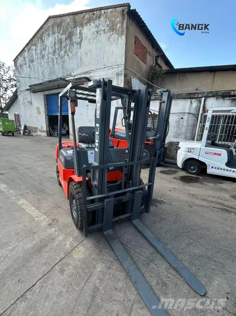 Heli CPC 30 Dieseltrukit