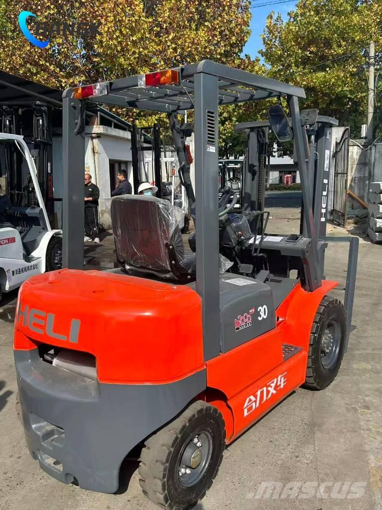 Heli CPC 30 Dieseltrukit