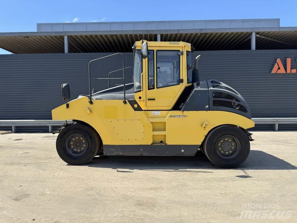 Bomag BW 25 RH Kumipyöräjyrät