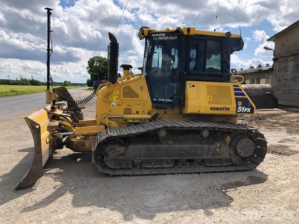 Komatsu D51PX-24 Telaketjupuskutraktorit