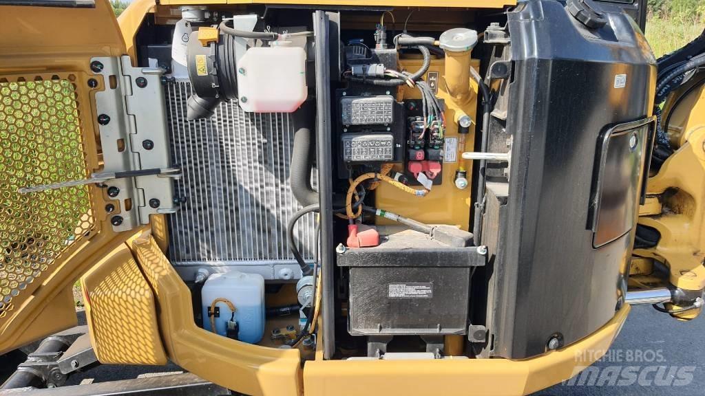 CAT 302.7 DCR 07A Minikaivukoneet < 7t