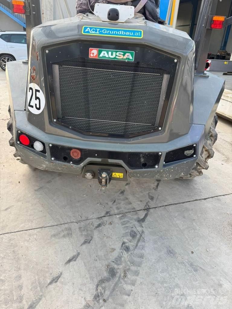 Ausa D 601 Minidumpperit
