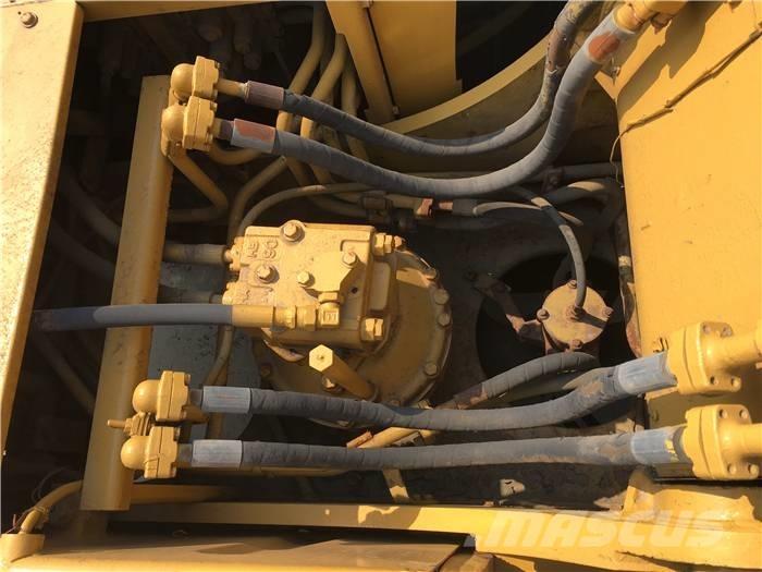 CAT 320 C Telakaivukoneet