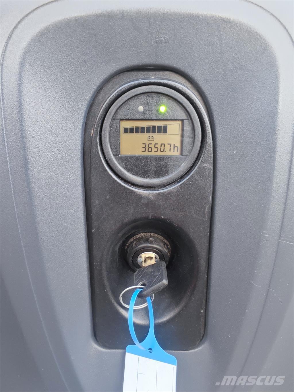 Linde L 12 Ajettavat pinoamisvaunut