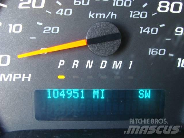 Chevrolet G3500 Pakettiautot