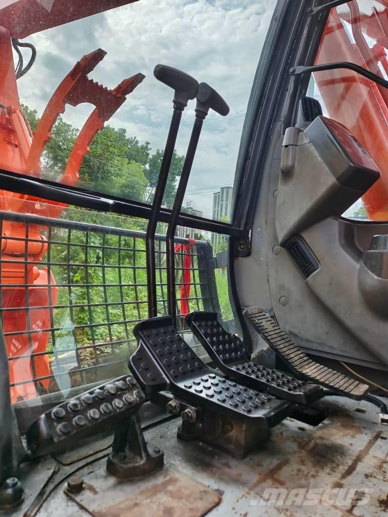 Hitachi EX 200-5 Telakaivukoneet