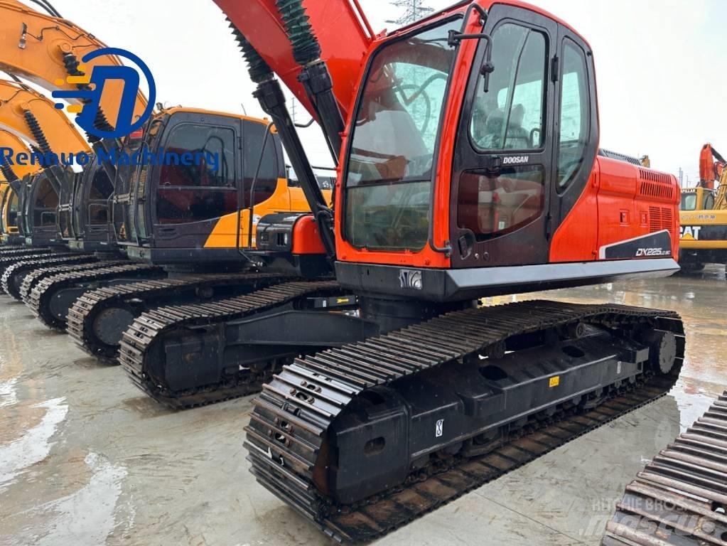 Doosan DX 225 LC-9C Telakaivukoneet