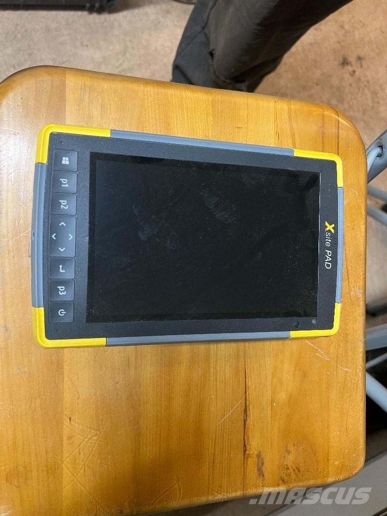 Komatsu PW 158-11 E0 Pyöräkaivukoneet