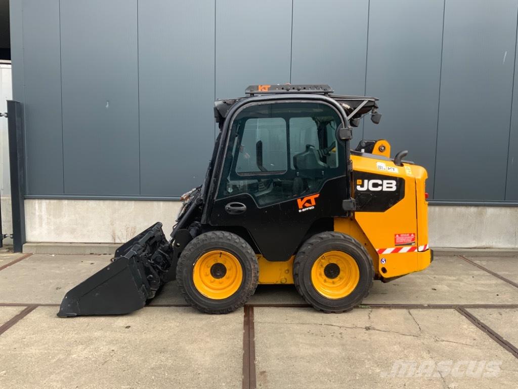 JCB 155 Liukuohjatut kuormaajat