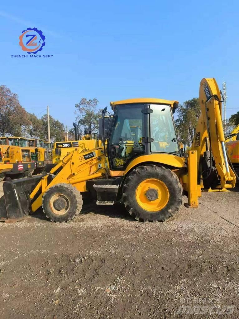 JCB 3 CX Kaivurikuormaajat