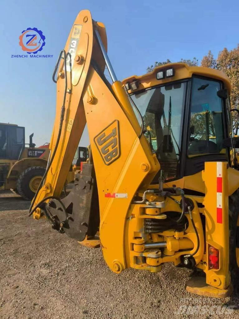 JCB 3 CX Kaivurikuormaajat