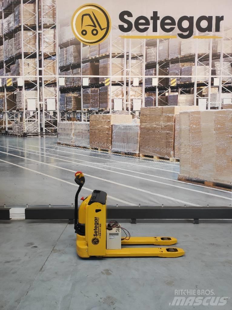 Yale MP18 Lavansiirtotrukit