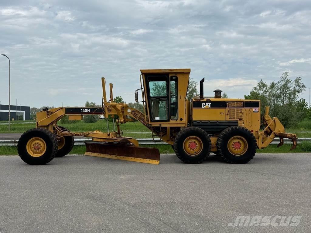 CAT 140H Tiehöylät