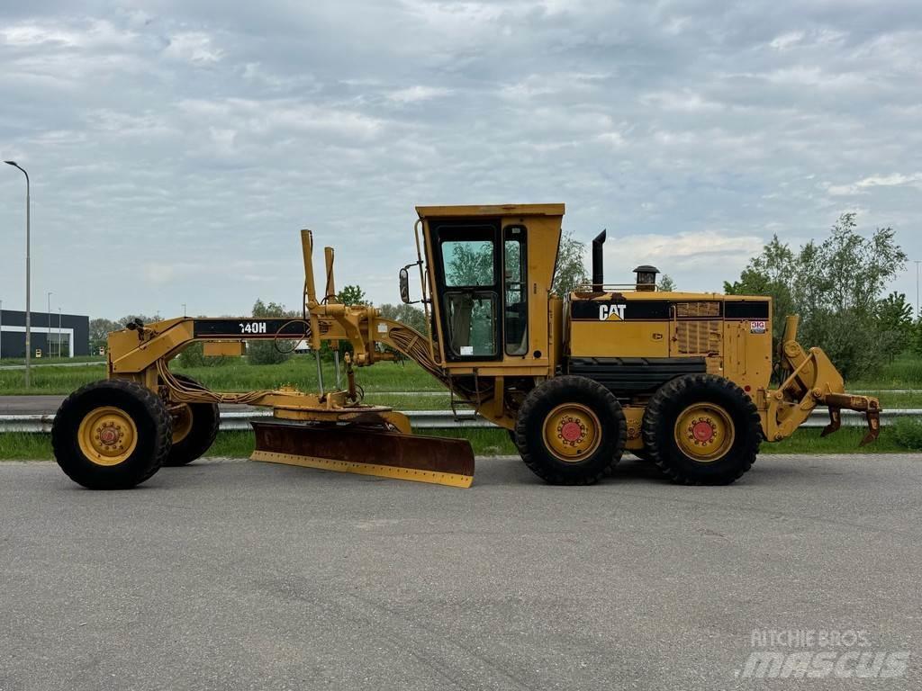 CAT 140H Tiehöylät