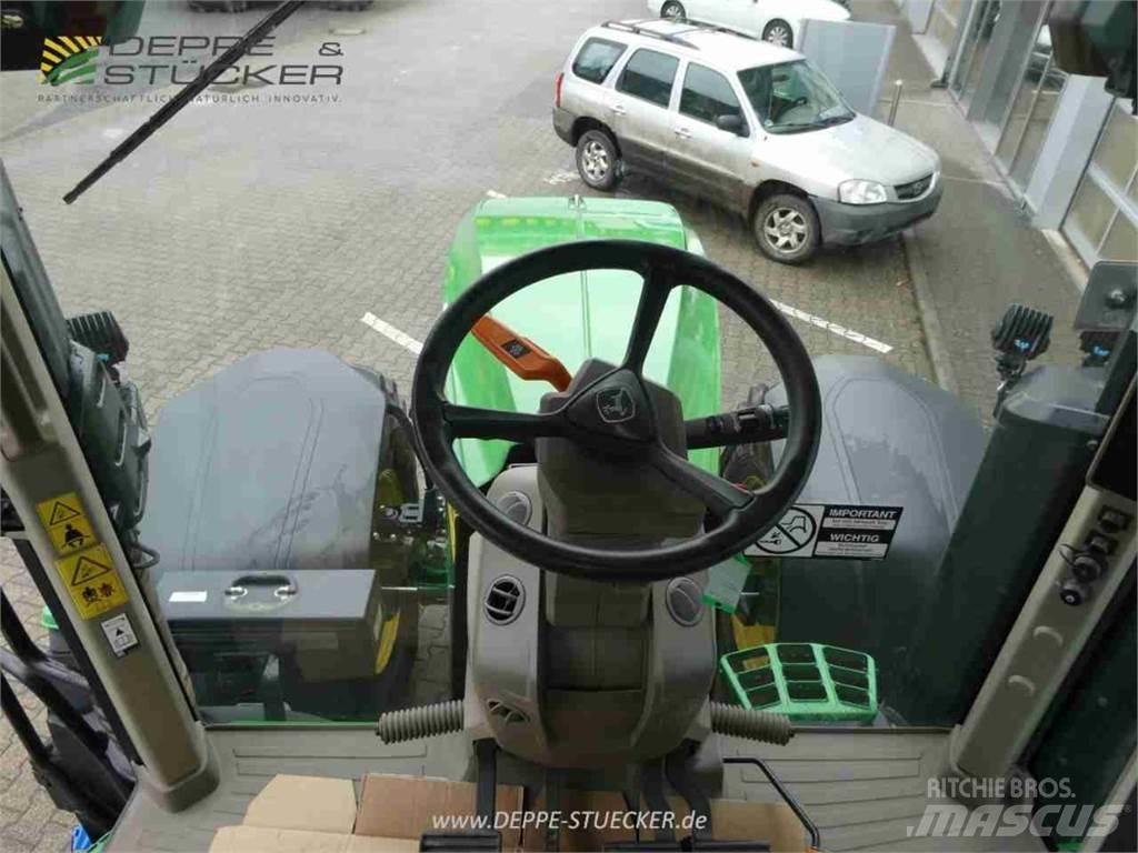 John Deere 7R 330 Traktorit