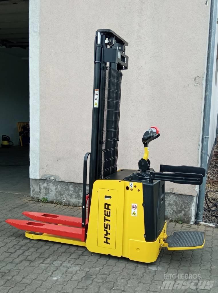Hyster S1.5S Käyden ajettavat pinoamistrukit