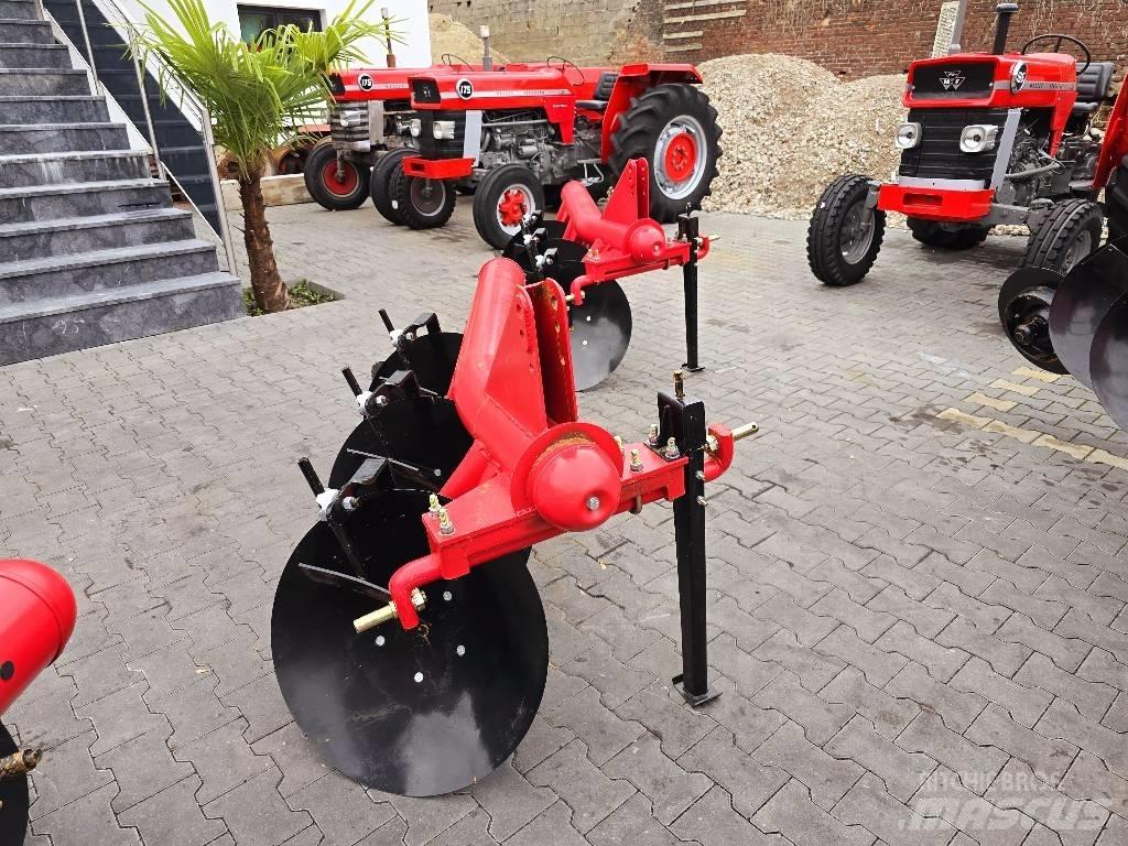 Massey Ferguson 590 Traktorit