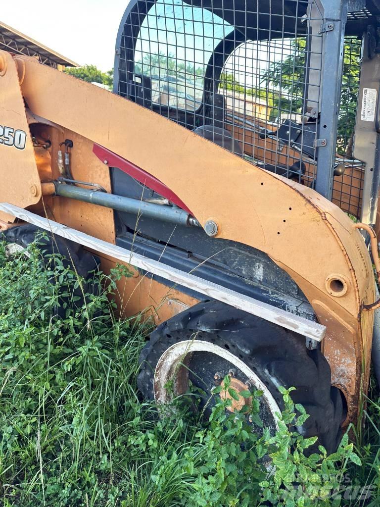 CASE SR 250 Liukuohjatut kuormaajat