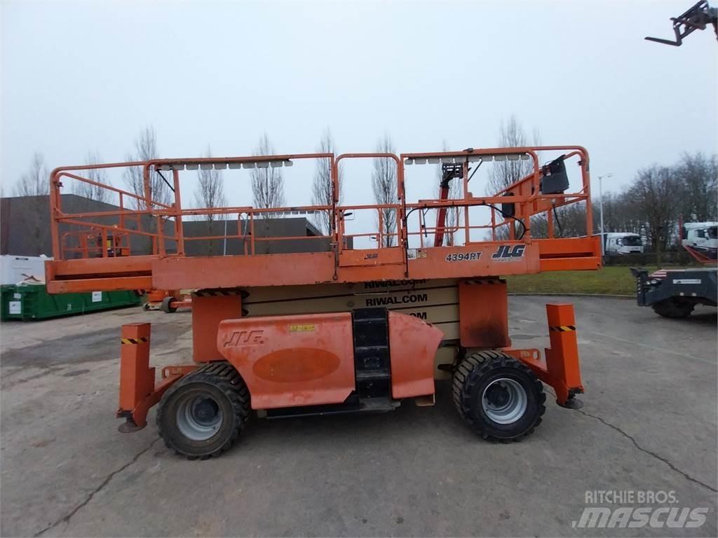 JLG 4394RT Saksilavat