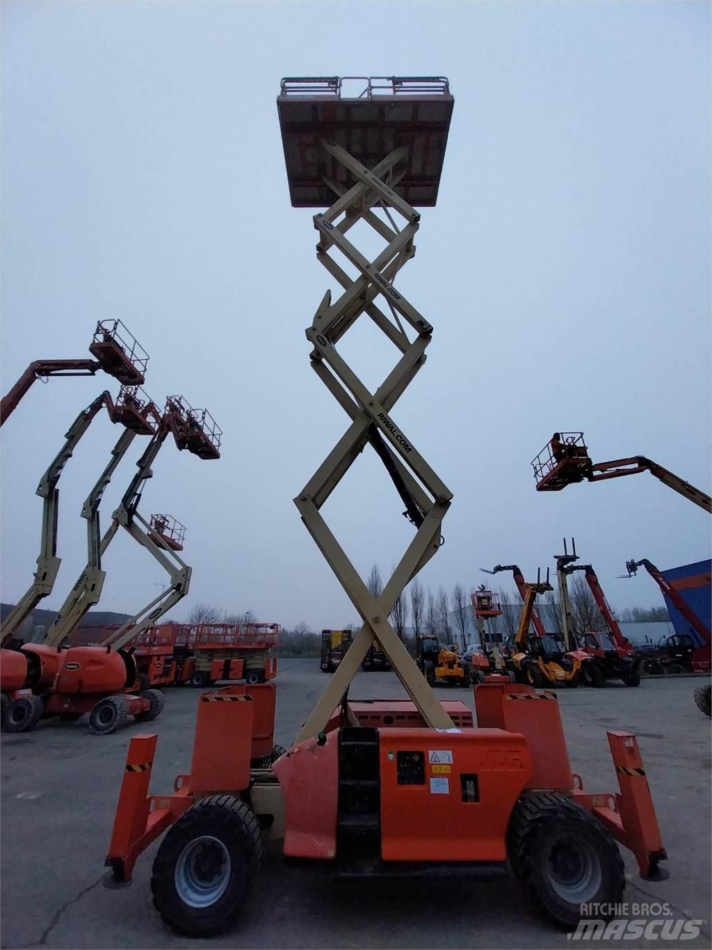 JLG 4394RT Saksilavat